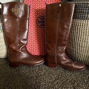 Tory Burch Kiernan 35mm gold logo Leather Equestrian Riding Fall Boots Size 9.5